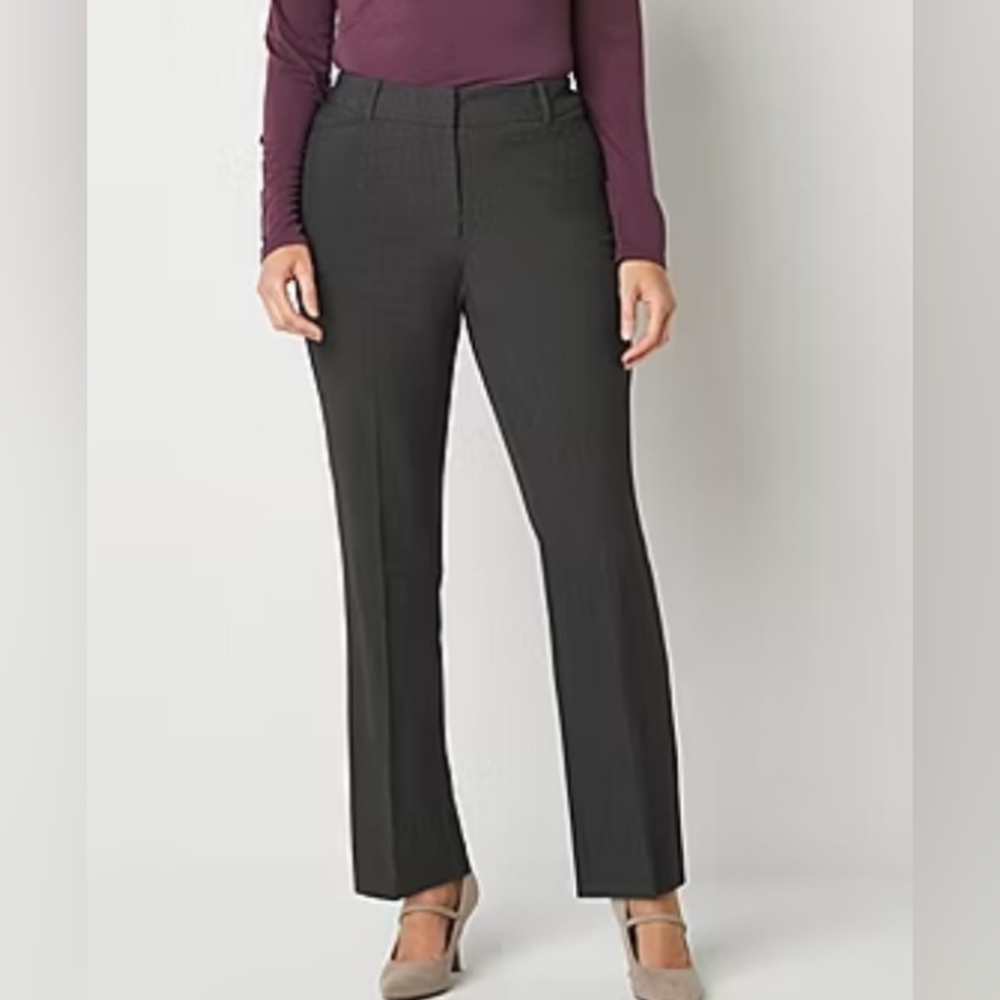 Alfred Women's Gray Straight Leg Pants